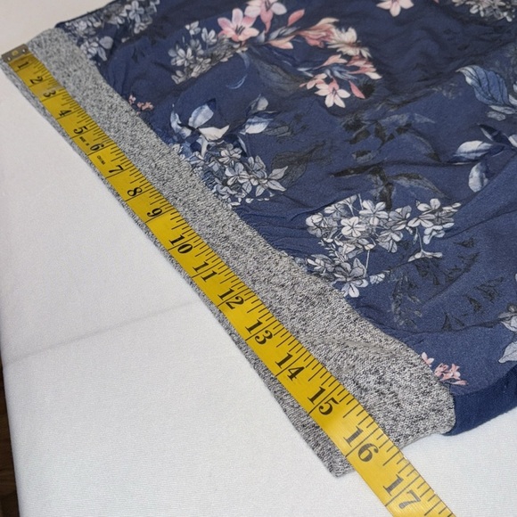 Kut From The Kloth knit blouse two-tone line sleeves round neckline floral Sz S - Picture 4 of 10